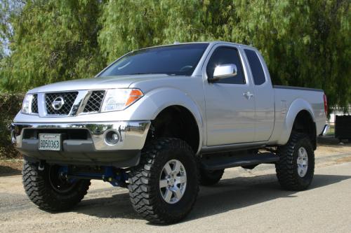 nissan-frontier-lifted-1
